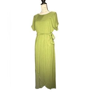 Illuminative Dress olive green Short Sleeves Women
Belt Size L I am loved EUC